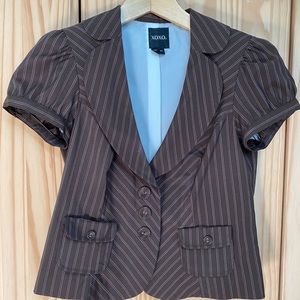XOXO capped sleeve blazer